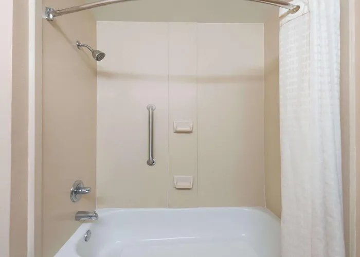 Super 8 By Wyndham Worth Stockyards Hotel