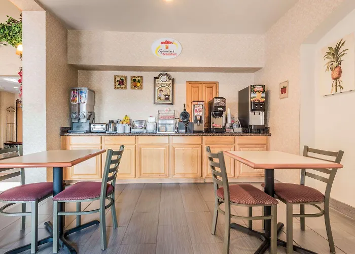 Hotel Super 8 By Wyndham Worth Stockyards