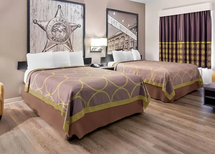 Hotel Super 8 By Wyndham Worth Stockyards 2*