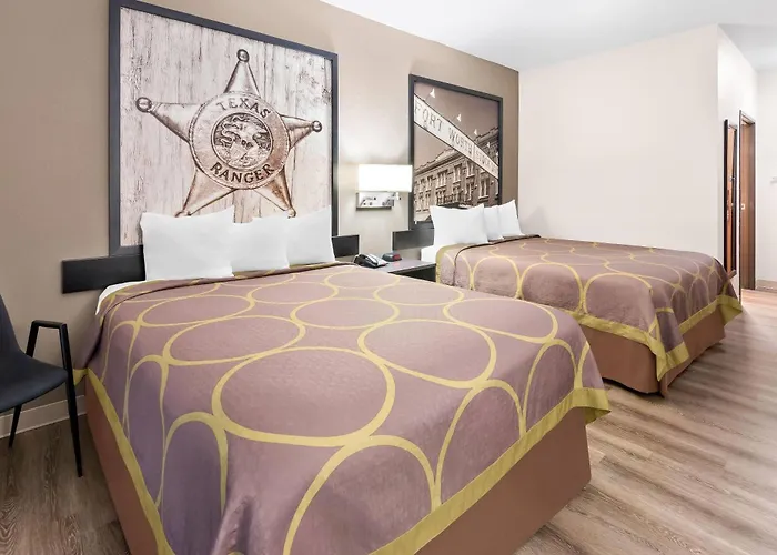Super 8 By Wyndham Worth Stockyards Hotel 2*