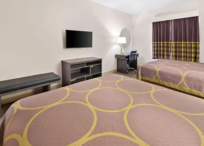 Hotel Super 8 By Wyndham Worth Stockyards 2*