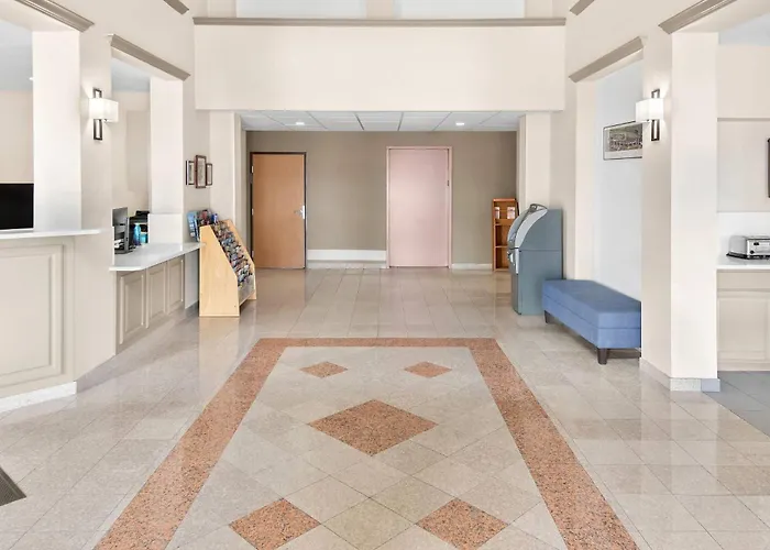 Super 8 By Wyndham Worth Stockyards Hotel Fort Worth
